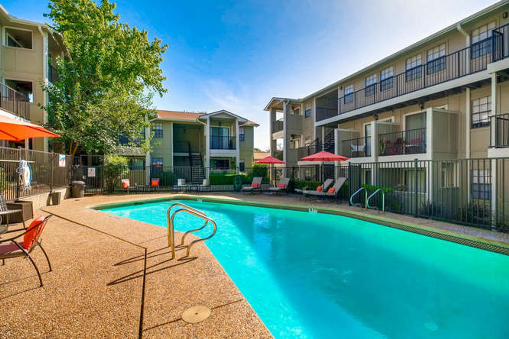 Pool at Cheshire Gardens Apartment Homes (7 of 8)