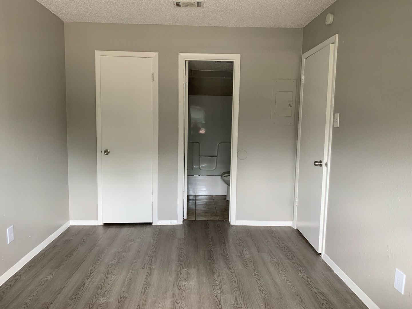 Austin Apartment: 3400 Lynridge Drive