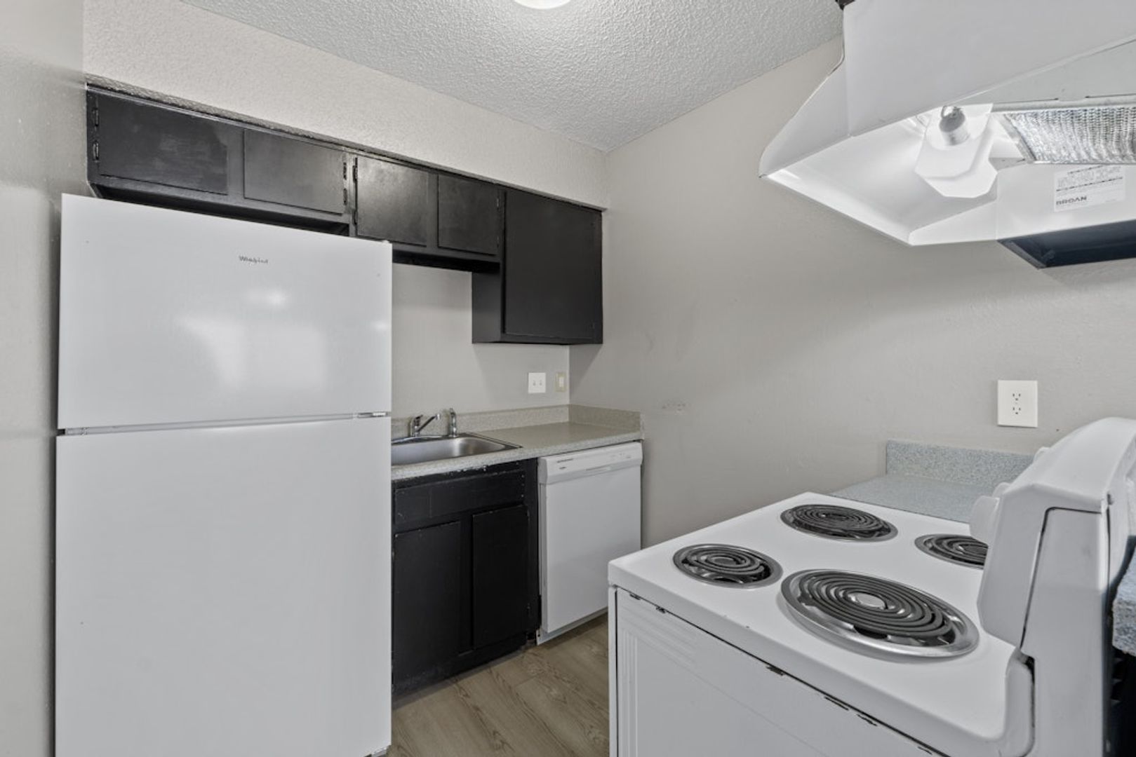 Austin Apartment: 2121 W. William Cannon Drive