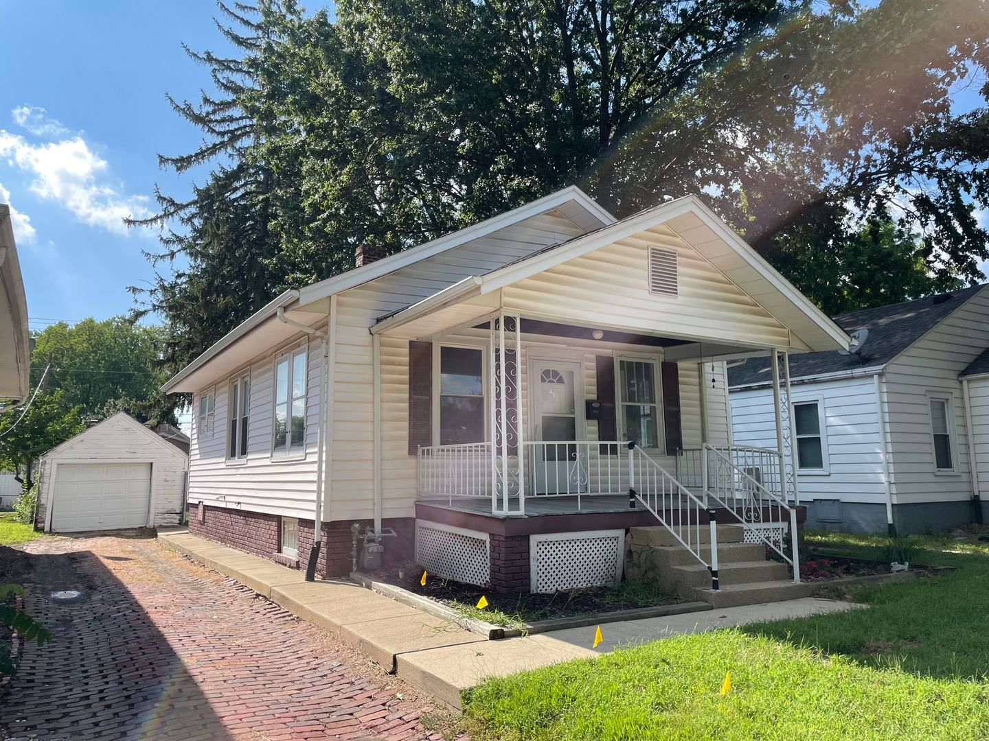 Springfield House: 2031 N 8th