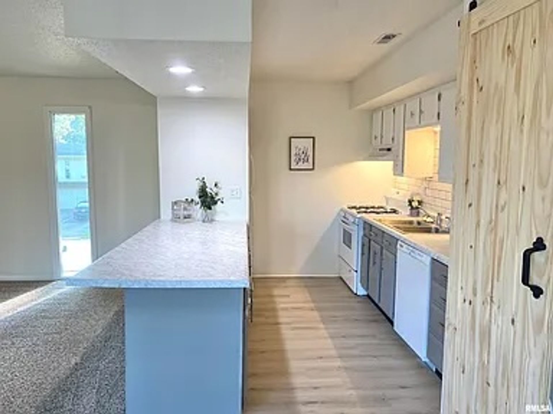 Sherman Apartment: 432 Amherst Dr.