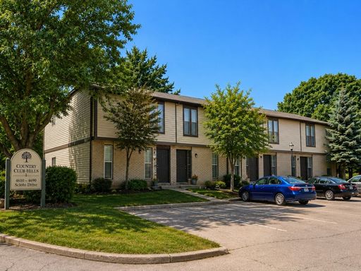 Townhome for Rent in an Excellent Country Club Hills Location