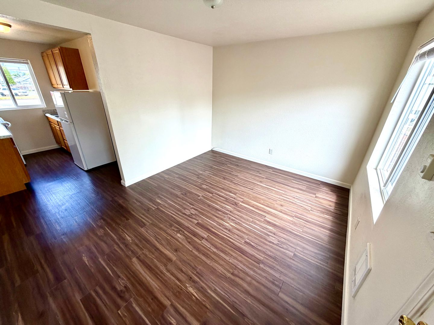Reedsport Apartment: 920 Winchester Ave
