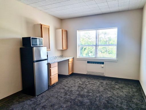 Eagle Crest Village Apartments #328: 1bdrm/1bath – All Utilities & Wi-Fi Included!
