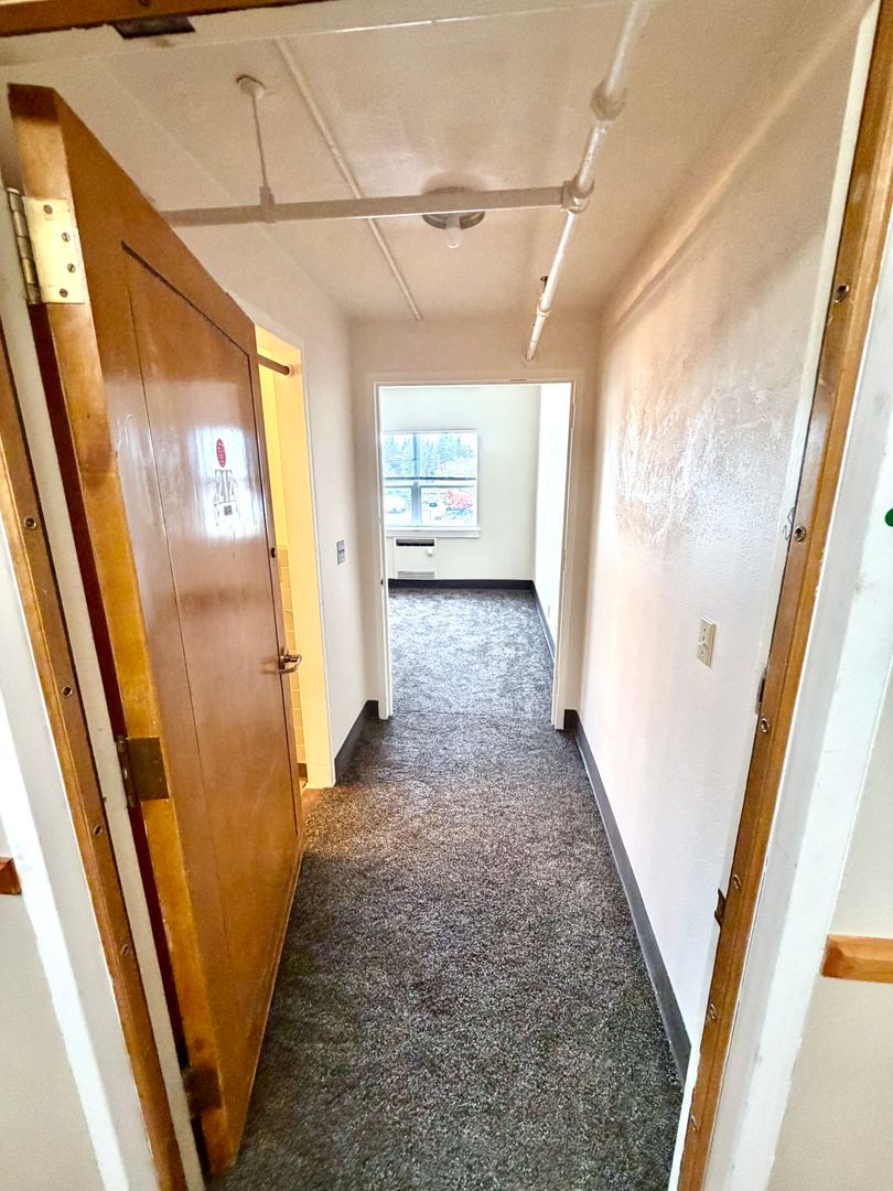 North Bend Apartment: 3959 Sheridan Ave Apt 212