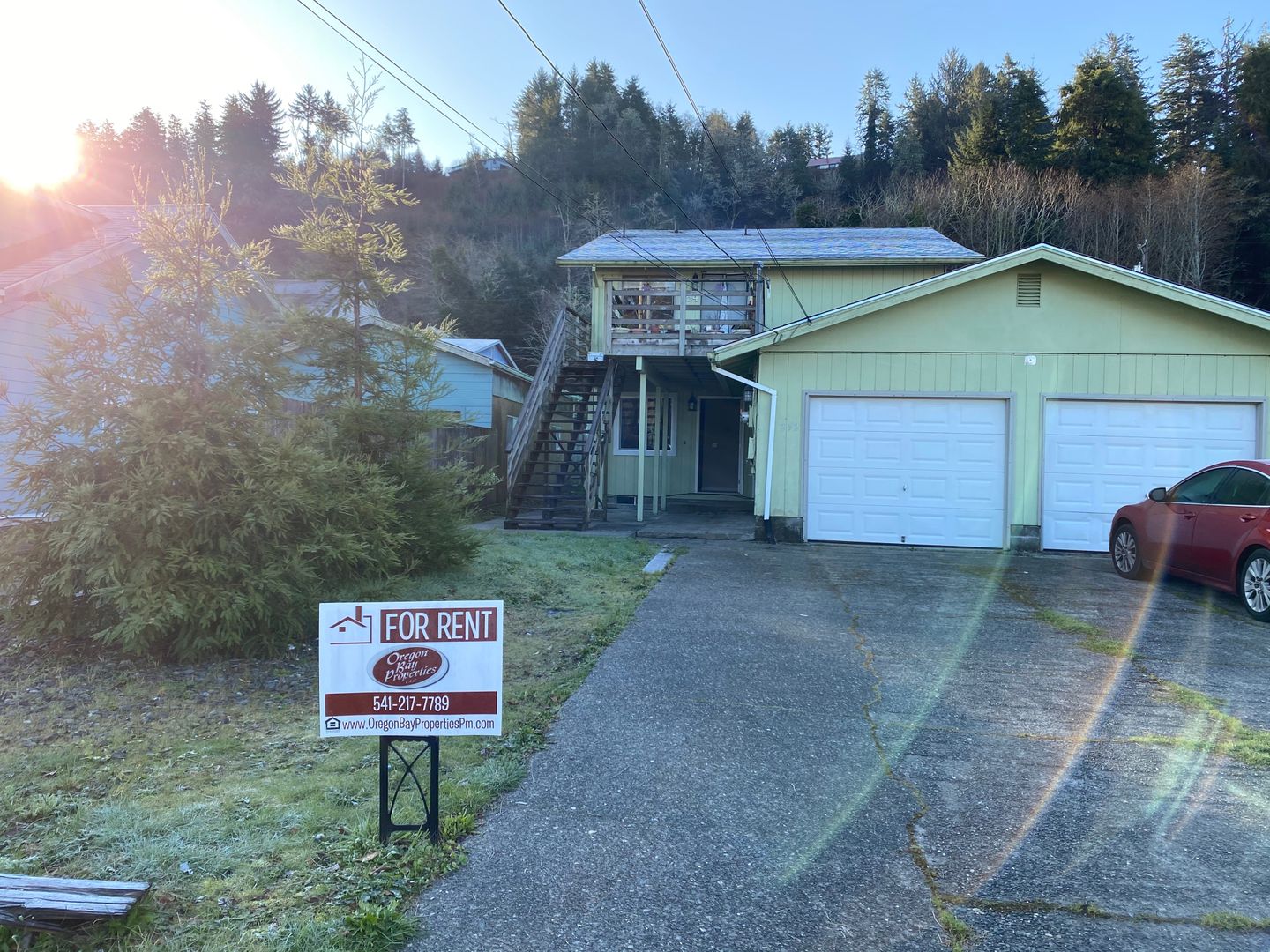 reedsport Apartment: Winchester Ave.