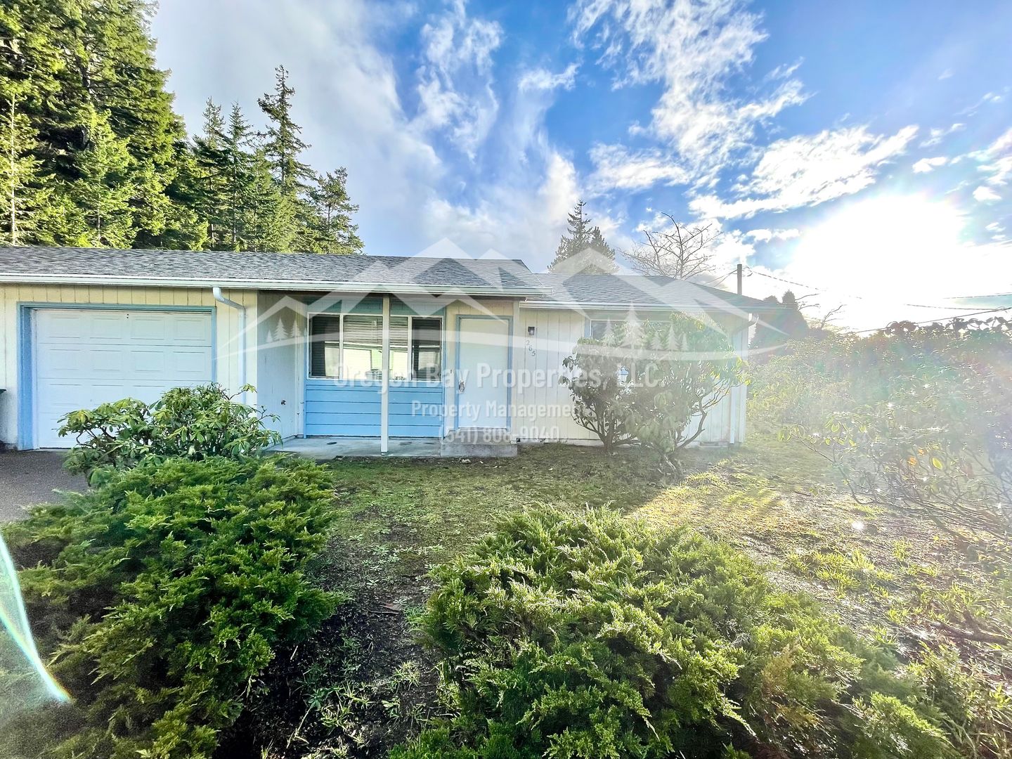 Coos Bay Apartment: 267 Ackerman Ave