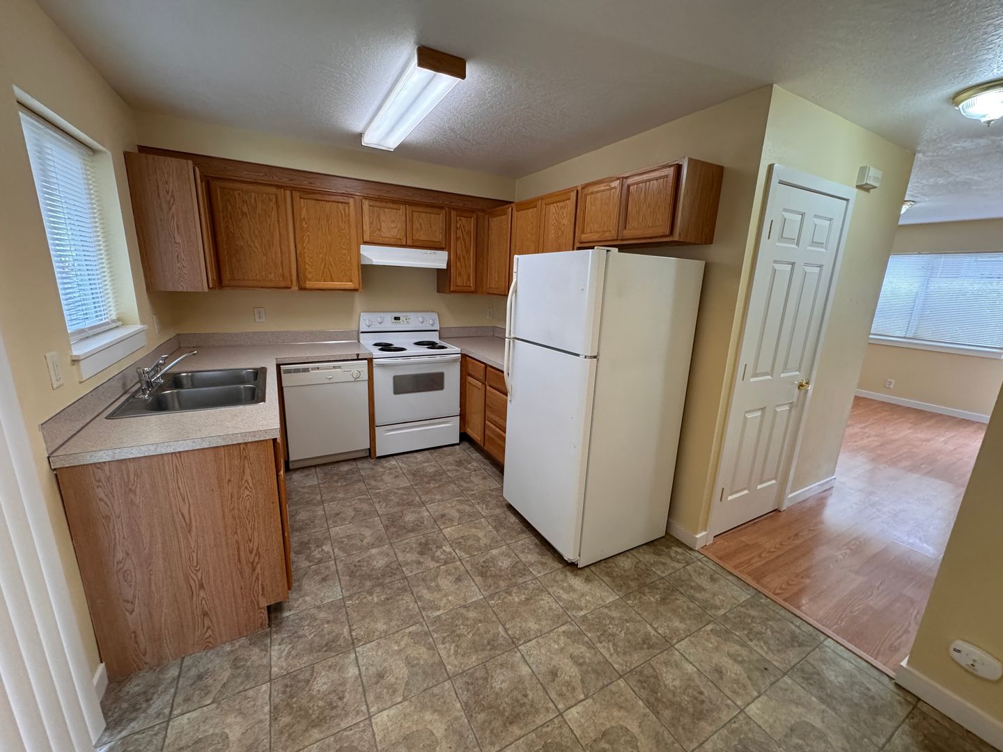 Eugene Apartment: 1635 Patterson Alley - #2