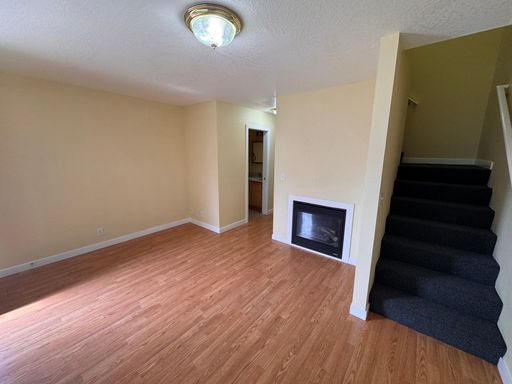 Blocks from UO! 2 large bedrooms 1.5 bath included in unit laundry and off street parking – photo 1