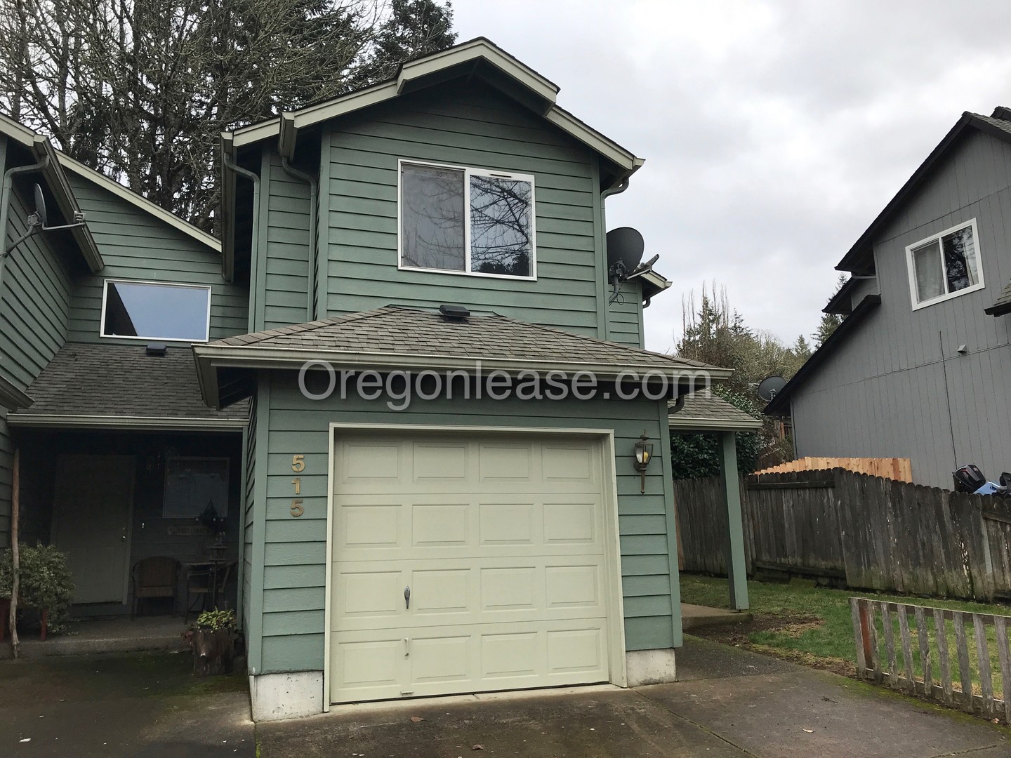 Springfield Apartment: 515 S 67th Place
