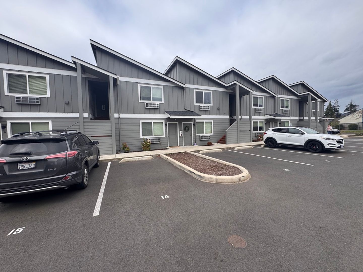 Springfield Apartment: 4080 Horace st