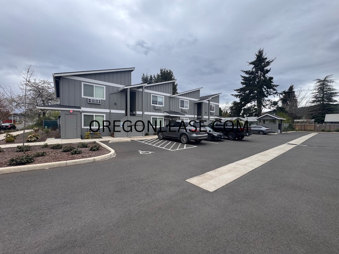 Springfield Apartment: 4040 Horace st