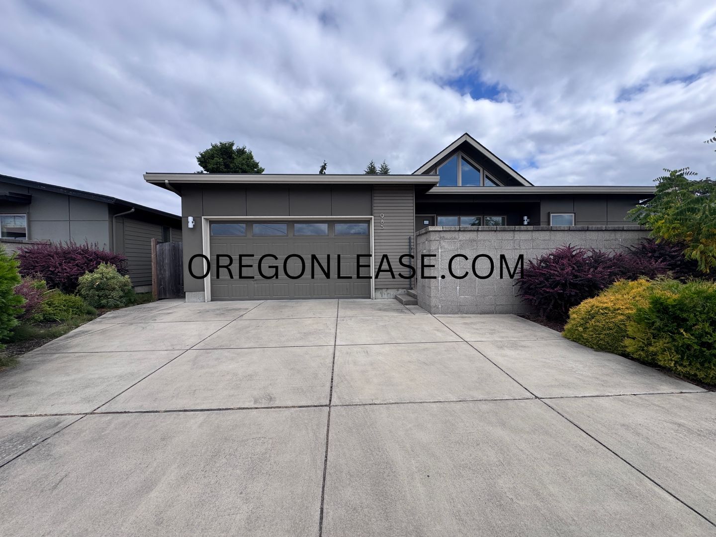 Eugene House: 985 Lorella Ave.