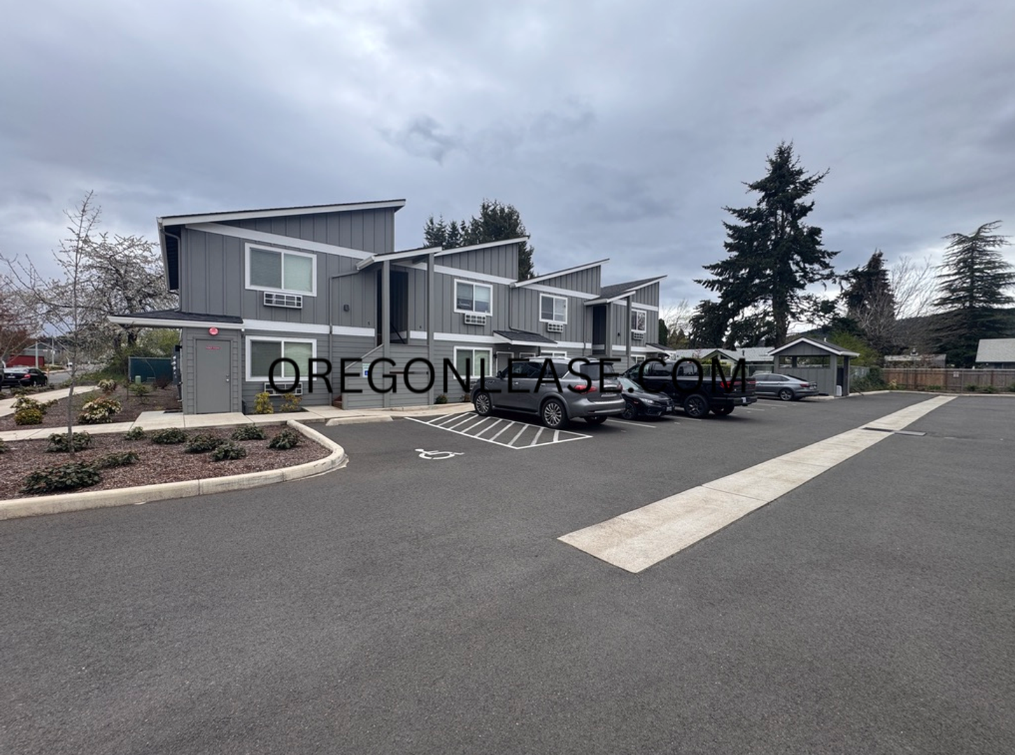 Springfield Apartment: 4004 Horace st
