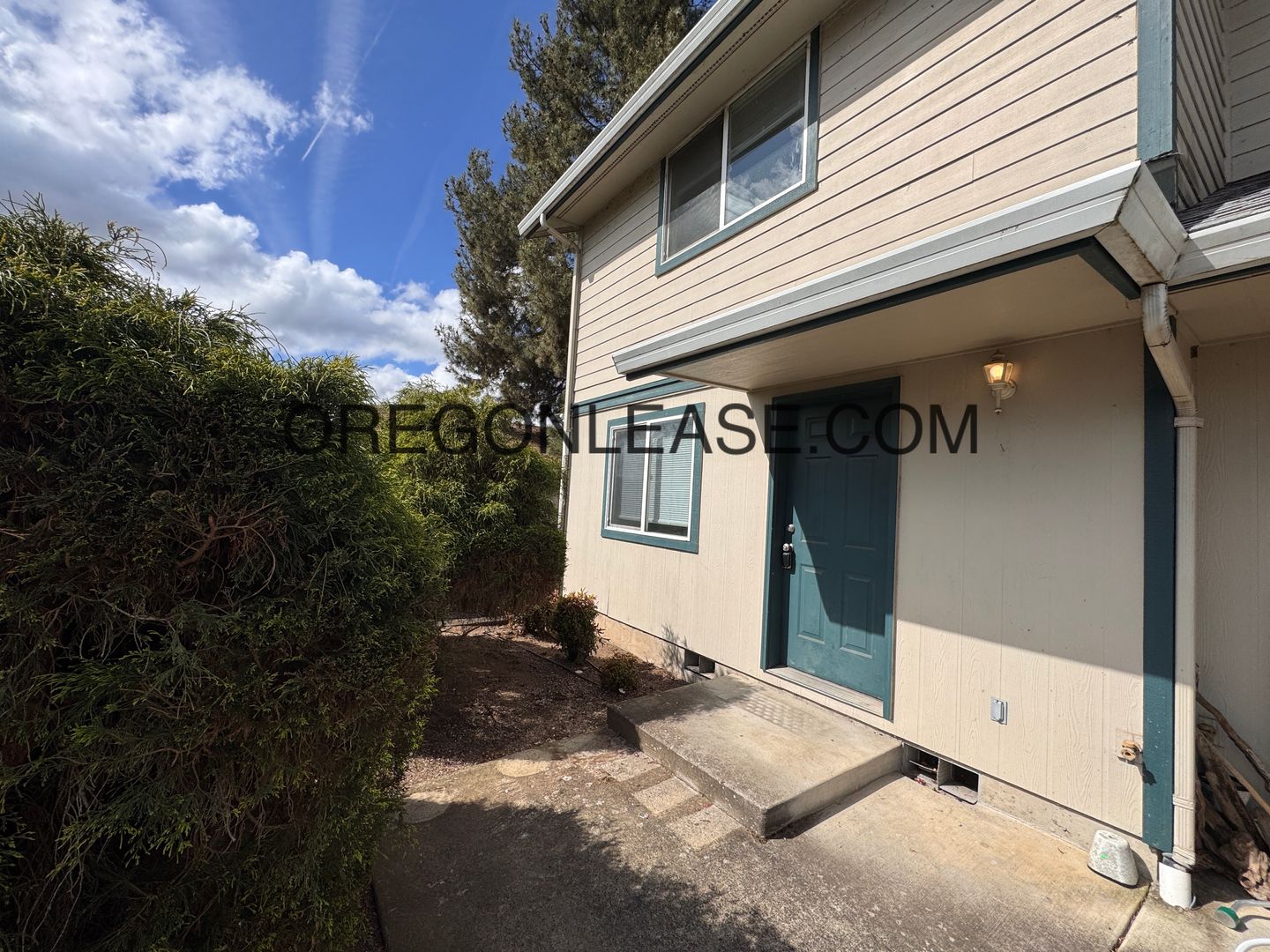 Springfield Apartment: 270 s 41 place - 270 s 41st place #1