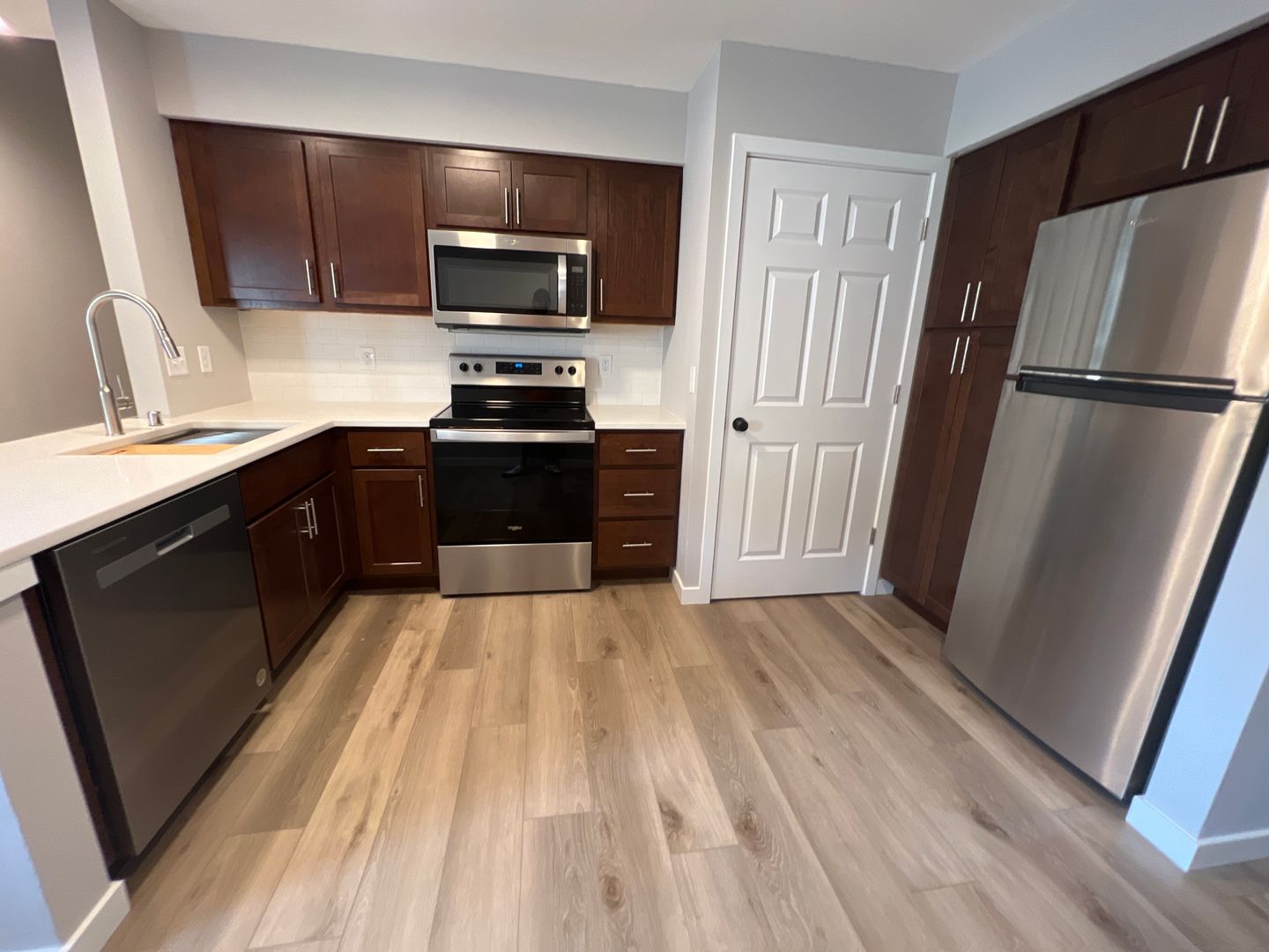 Fitchburg Apartment: 2948 King James Way