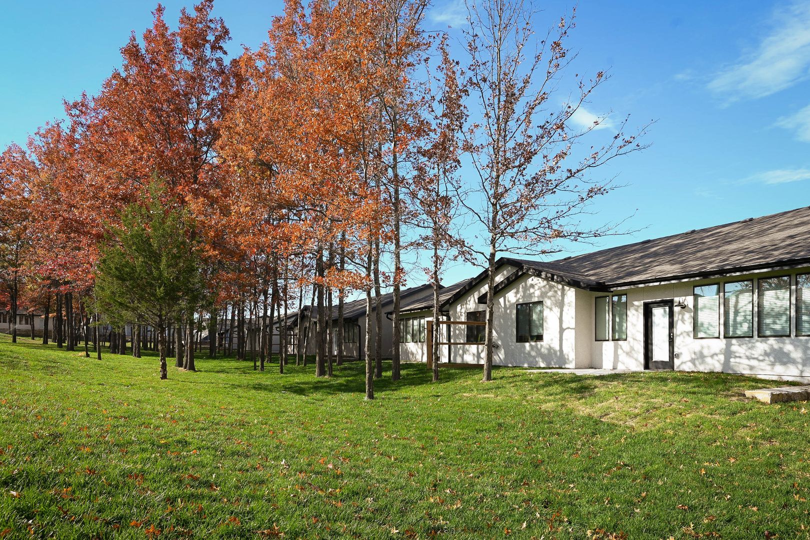 Stunning 2-bedroom, 2-bathroom, 2-car Townhome In Raymore MO 2 of 12