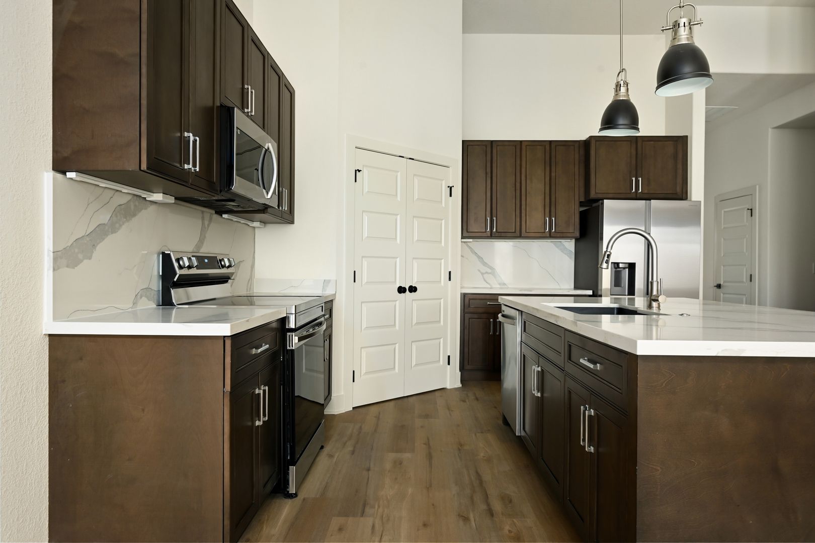 Raymore Apartment: 305 & 307 N. Washington St.