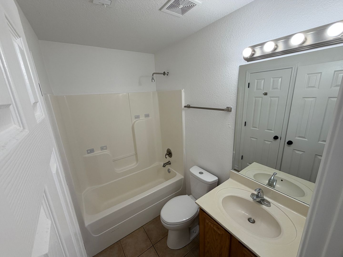 Johnson Switch Townhomes 5 of 22
