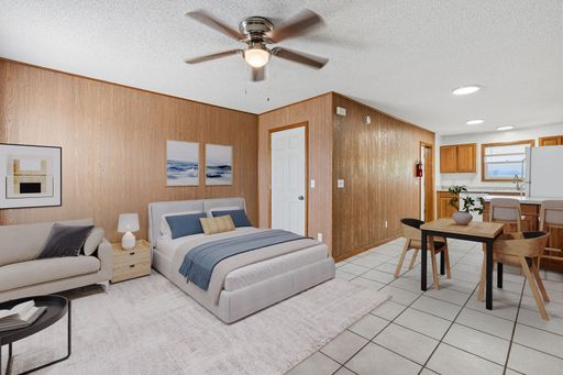 Studio Apartment with in-Unit Laundry