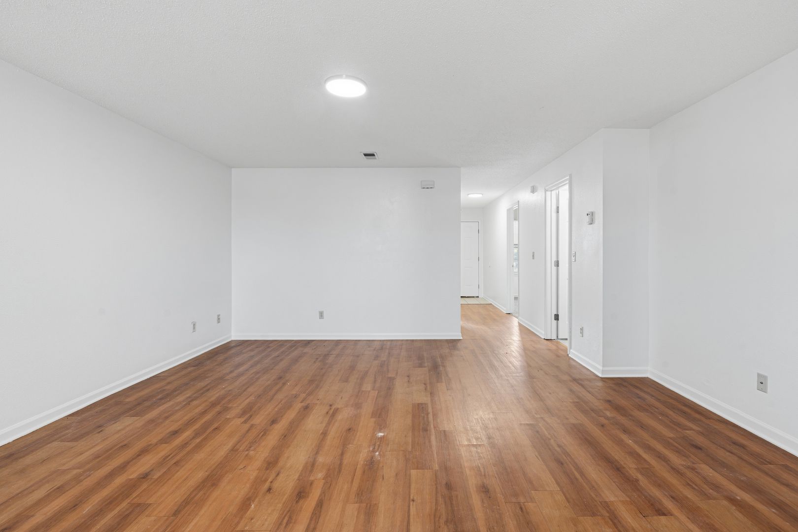 3 Bed 2 Bath 26 of 33