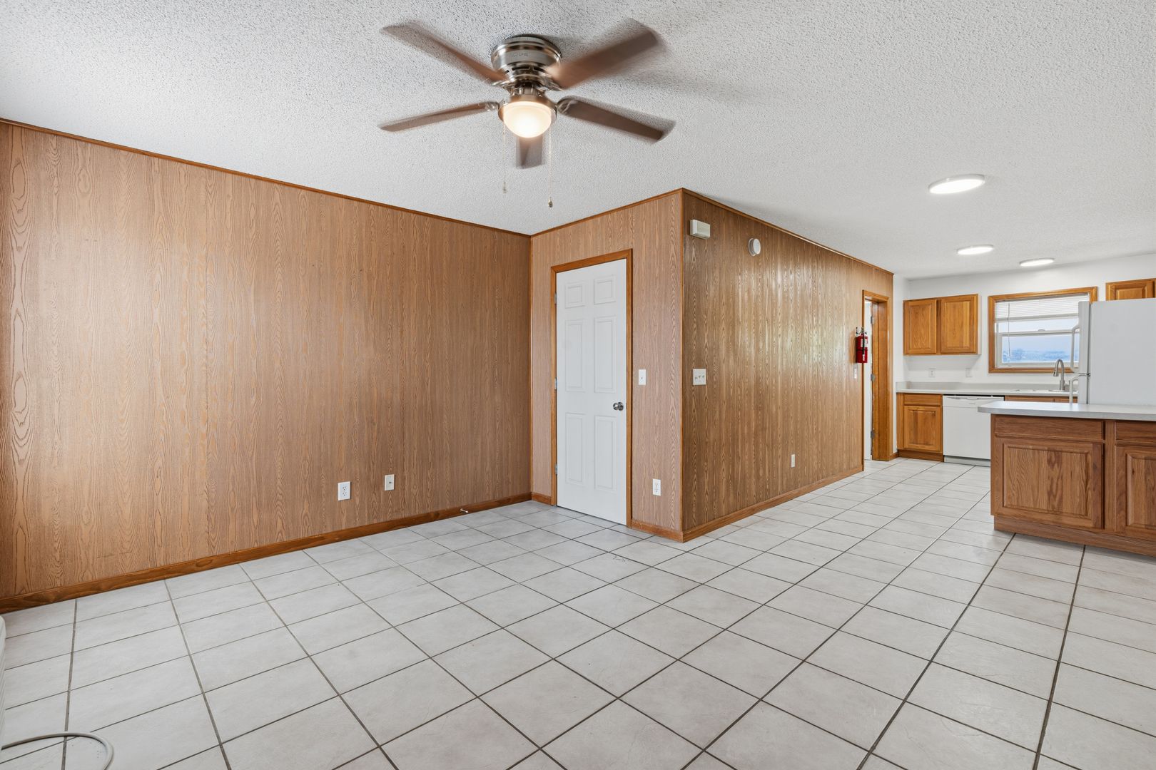 Furnished Studio Apartment - Heart of Warrensburg 16 of 24