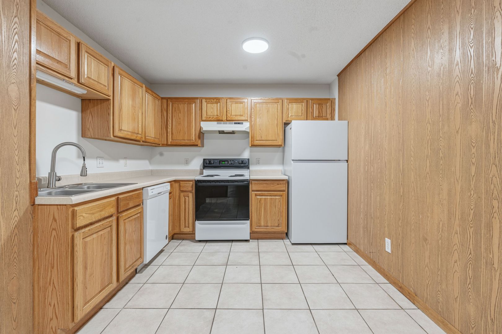3 Bed 2.5 Bath Townhome 26 of 32