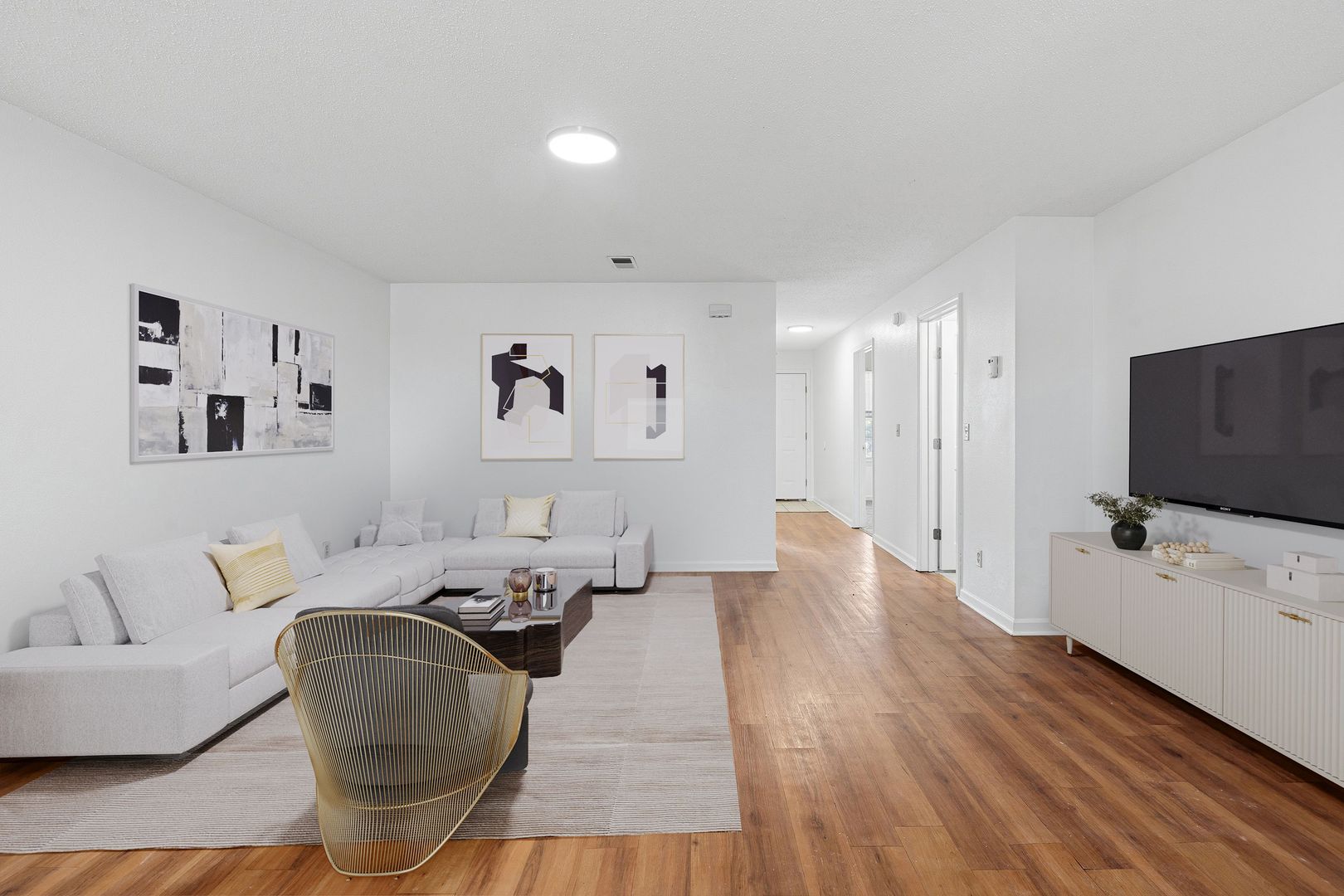3 Bed 2 Bath 13 of 33
