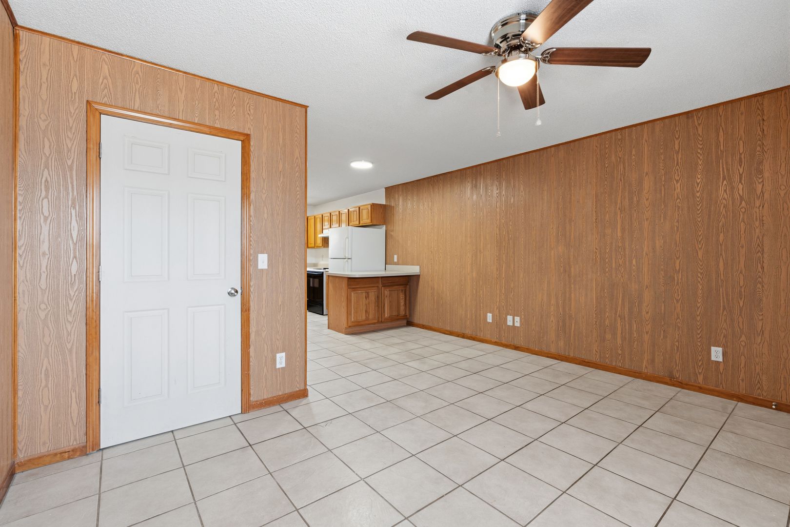 Furnished Studio Apartment - Heart of Warrensburg 17 of 24