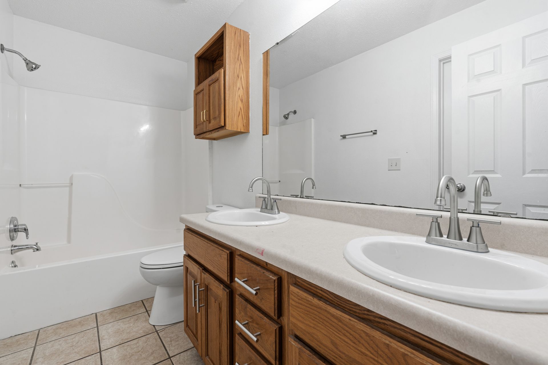 3 Bed 2.5 Bath Townhome 4 of 8