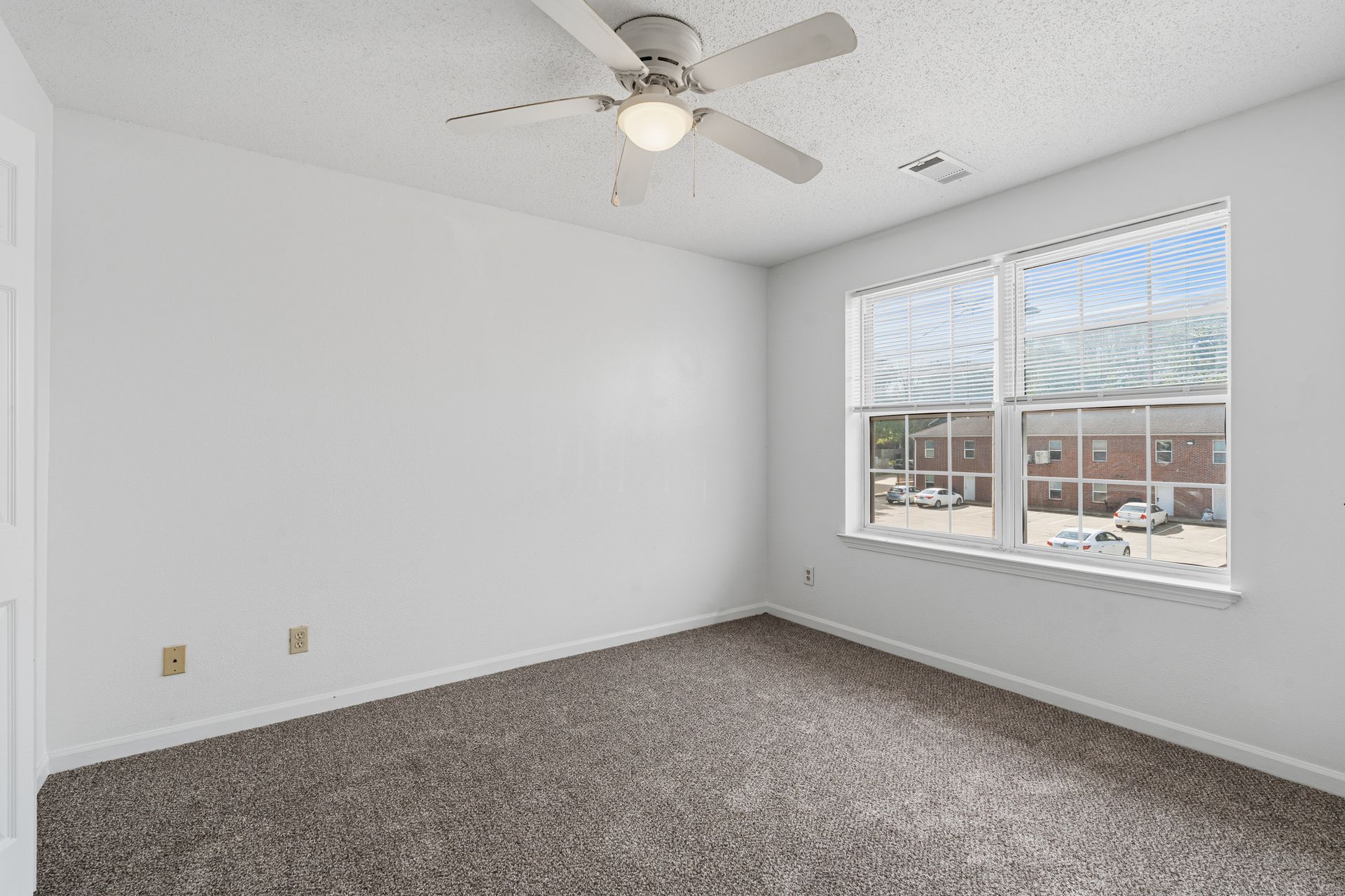 3 Bed 2.5 Bath Townhome 5 of 12