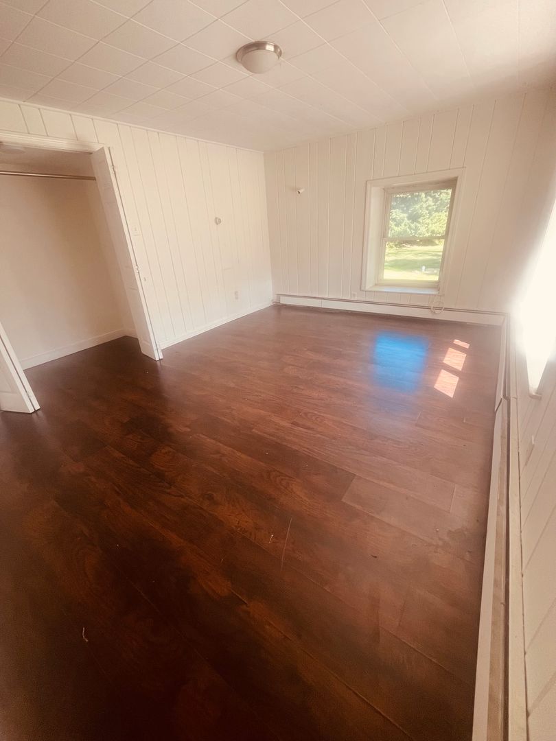 Eagleville Apartment: 931 N Trooper Road