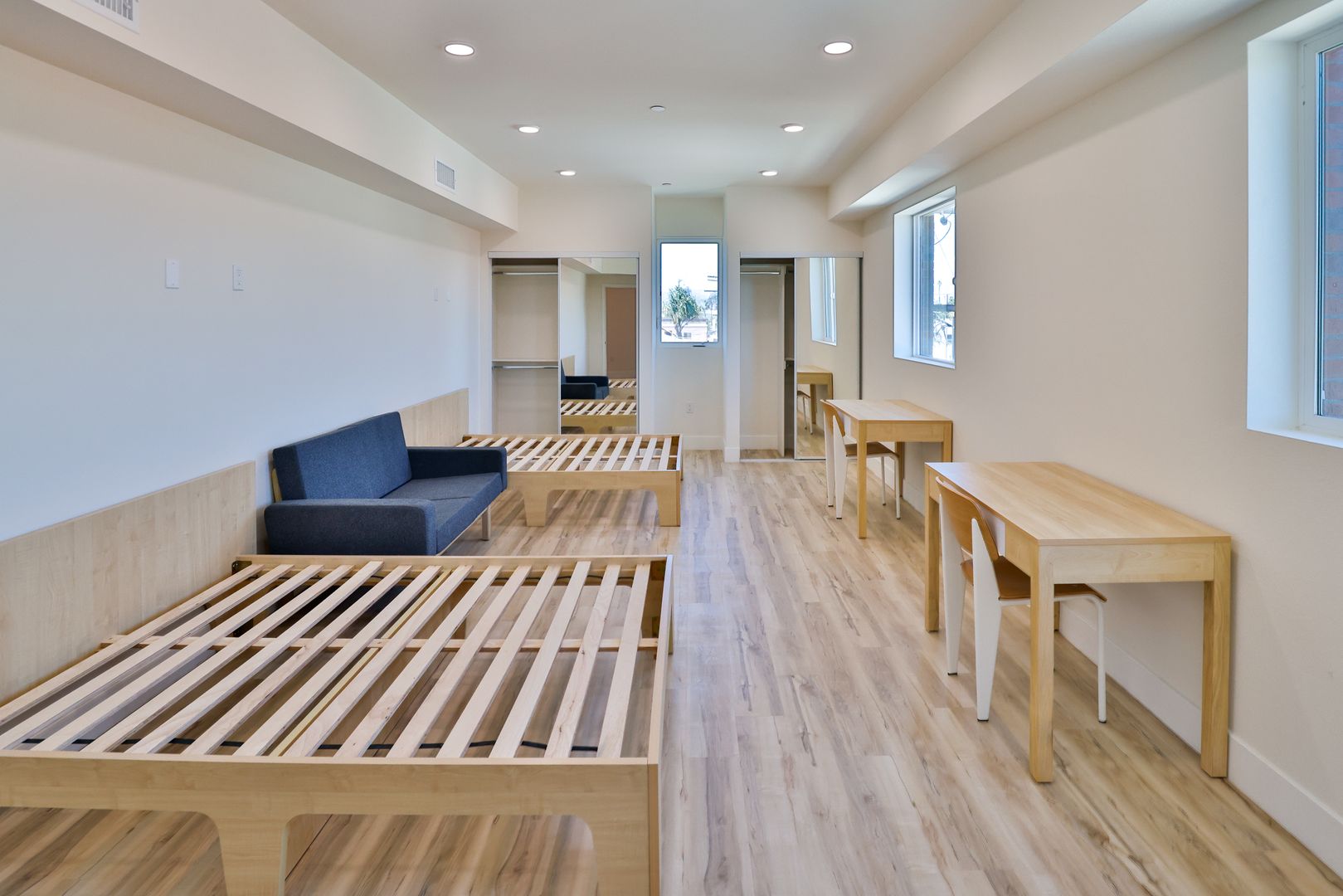Los Angeles Apartment: 1421 W Adams Blvd