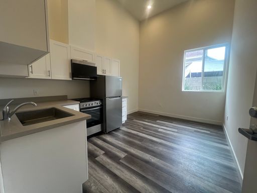 1010 25th Brand New 1 Bedroom Type 2 – photo 1
