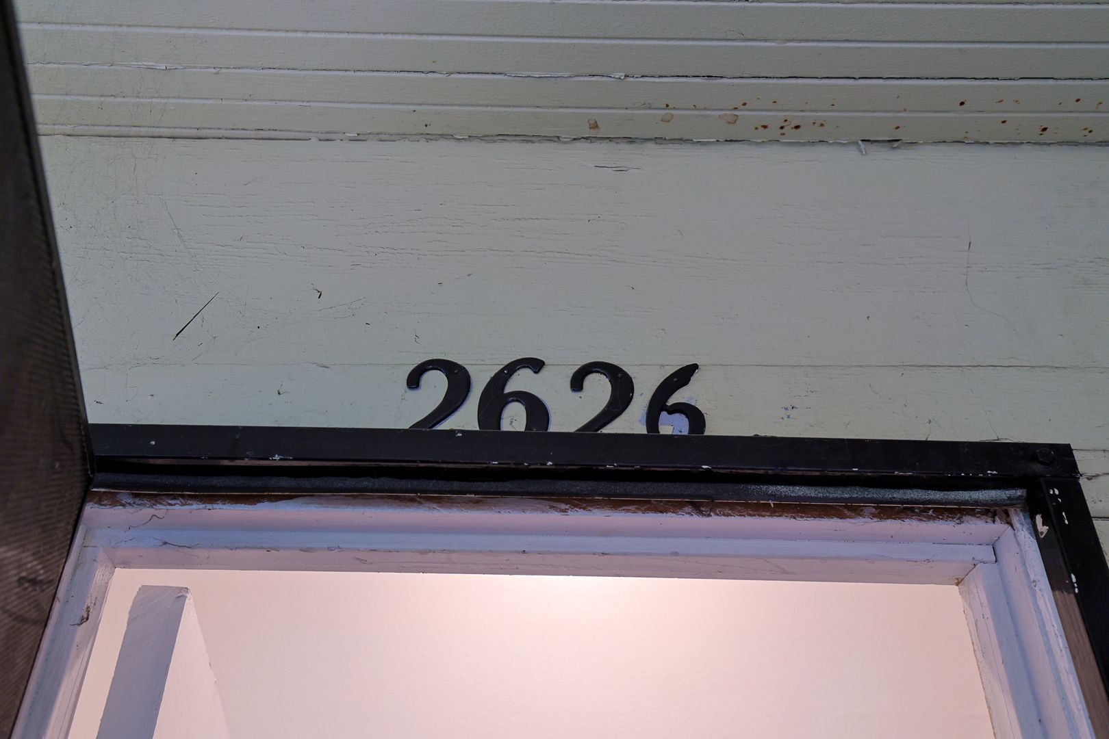 2626 Budlong 1