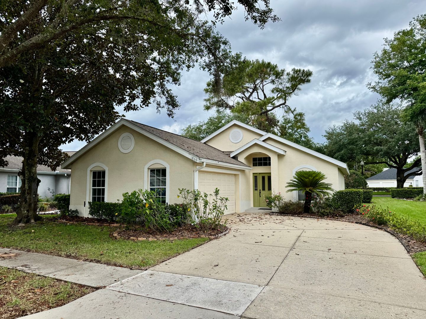 Mount Dora House: 1866 Stafford Springs Blvd