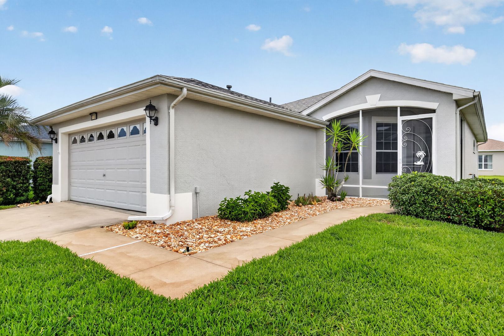Leesburg House: 27150 Nostalgia Dr