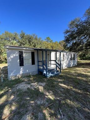 Private Country Living on 10 Acres – Sorrento/Eustis Area