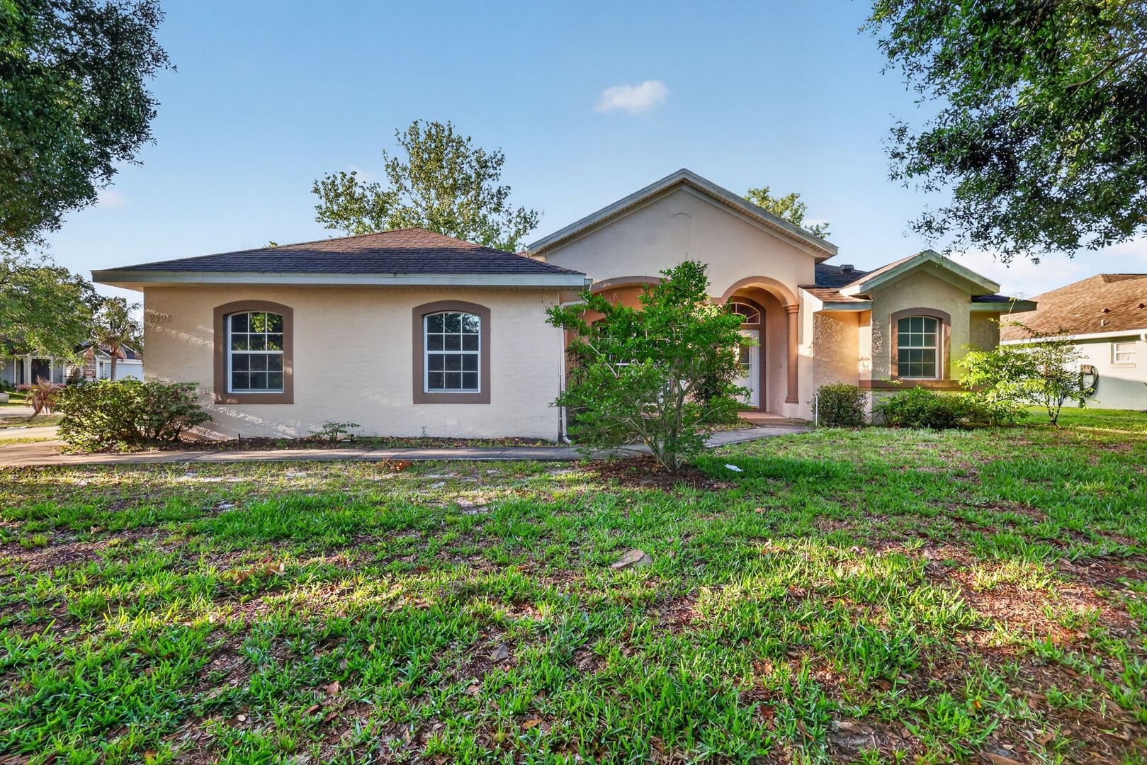 Eustis House: 2998 West Beaumont Lane