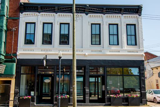 Madison Flats- 2+MONTH LEASE – photo 1
