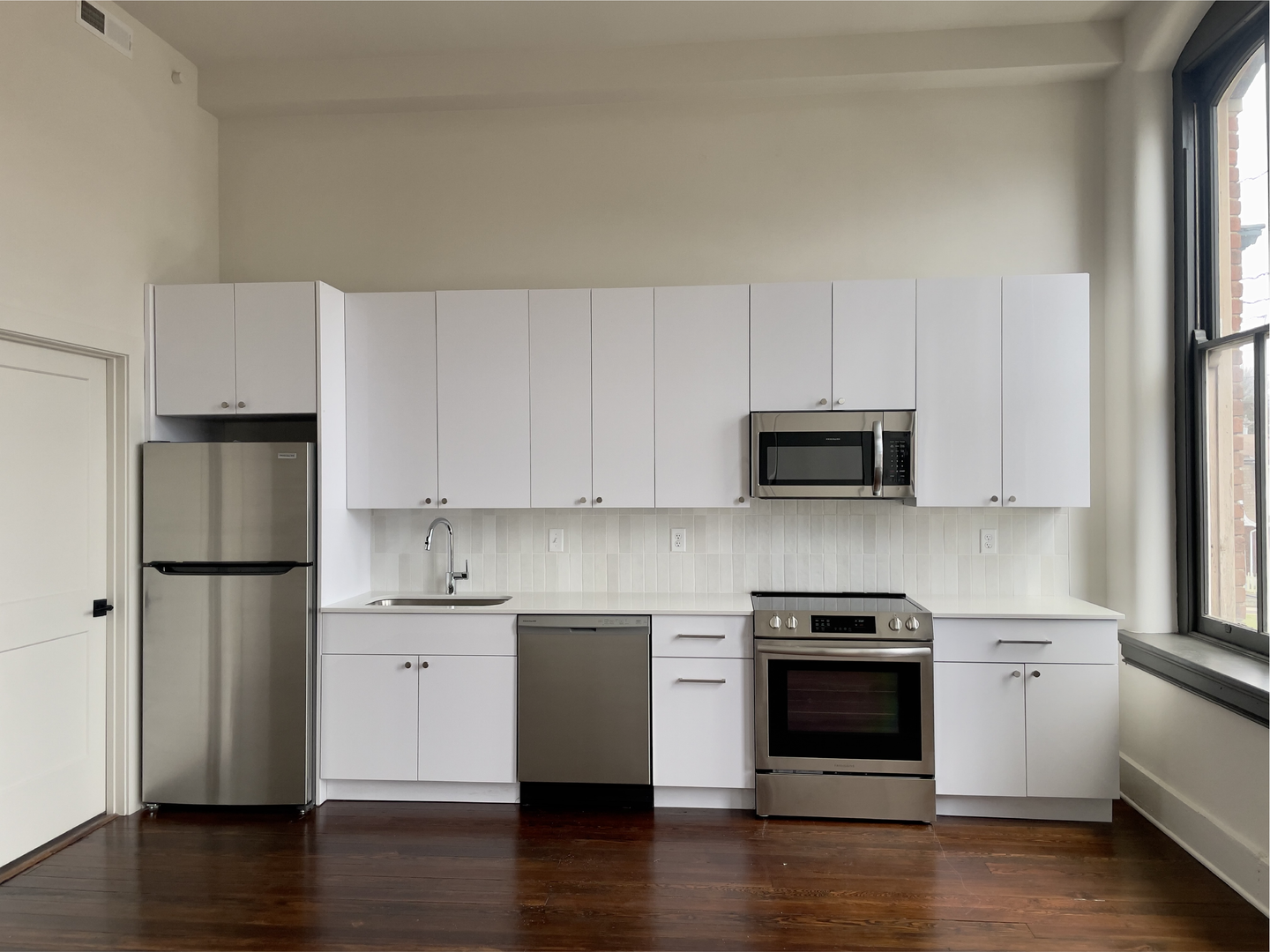 Dayton Apartment: 516 Berry St. - 401