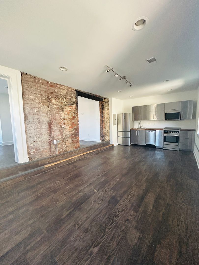 Covington Apartment: 803-805 Madison Ave.