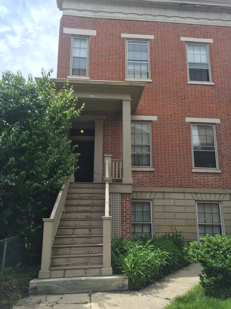 Covington Apartment: 511 Montgomery Street