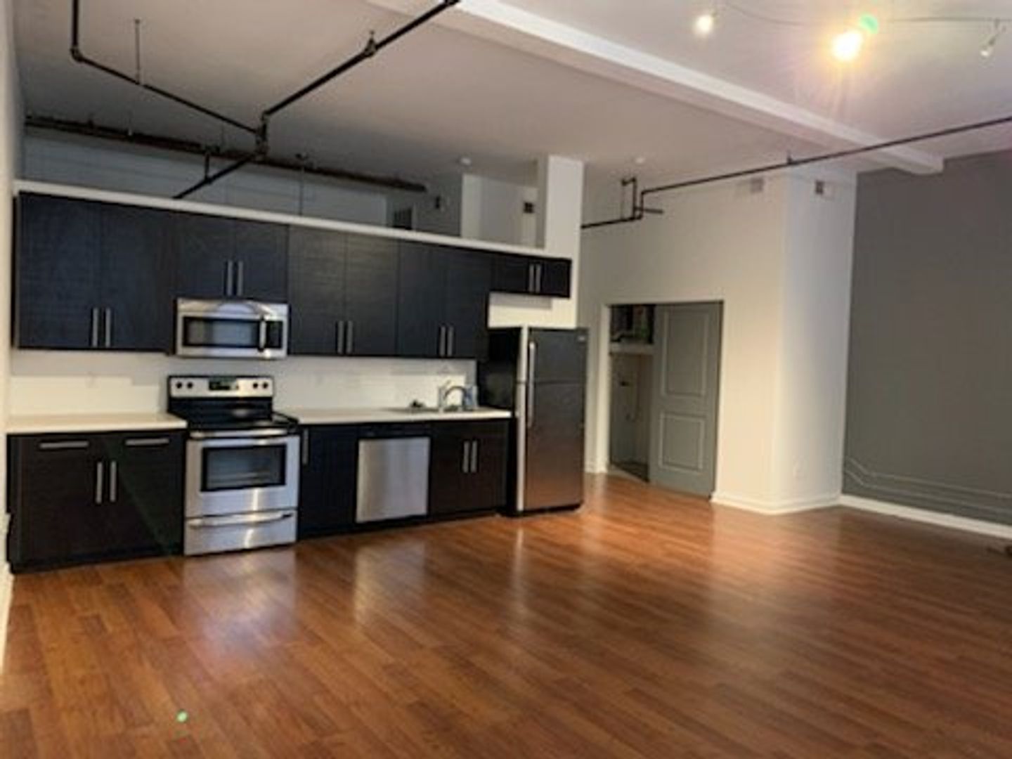 Covington Apartment: 209-211 West Pike Street - 1D