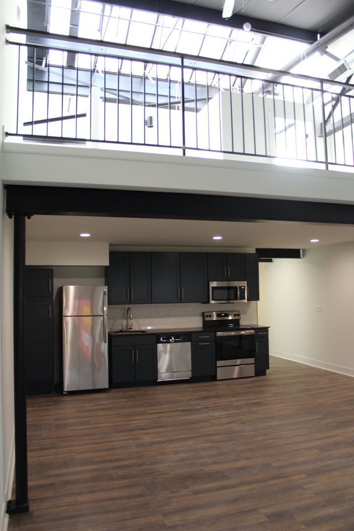 Bellevue Apartment: 239 Grandview Ave.