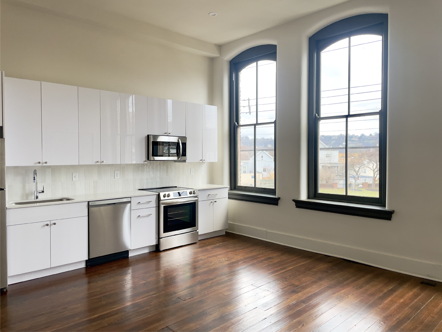 Dayton Apartment: 516 Berry St. - 201