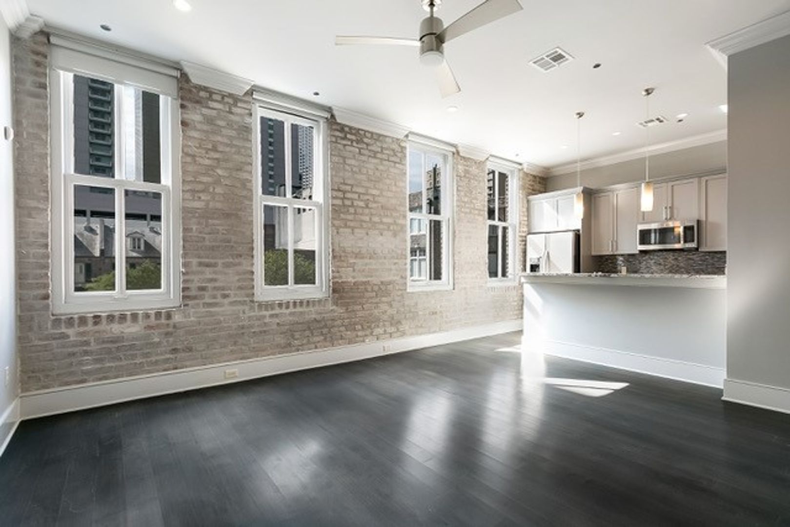 New Orleans Apartment: 516 Bienville St