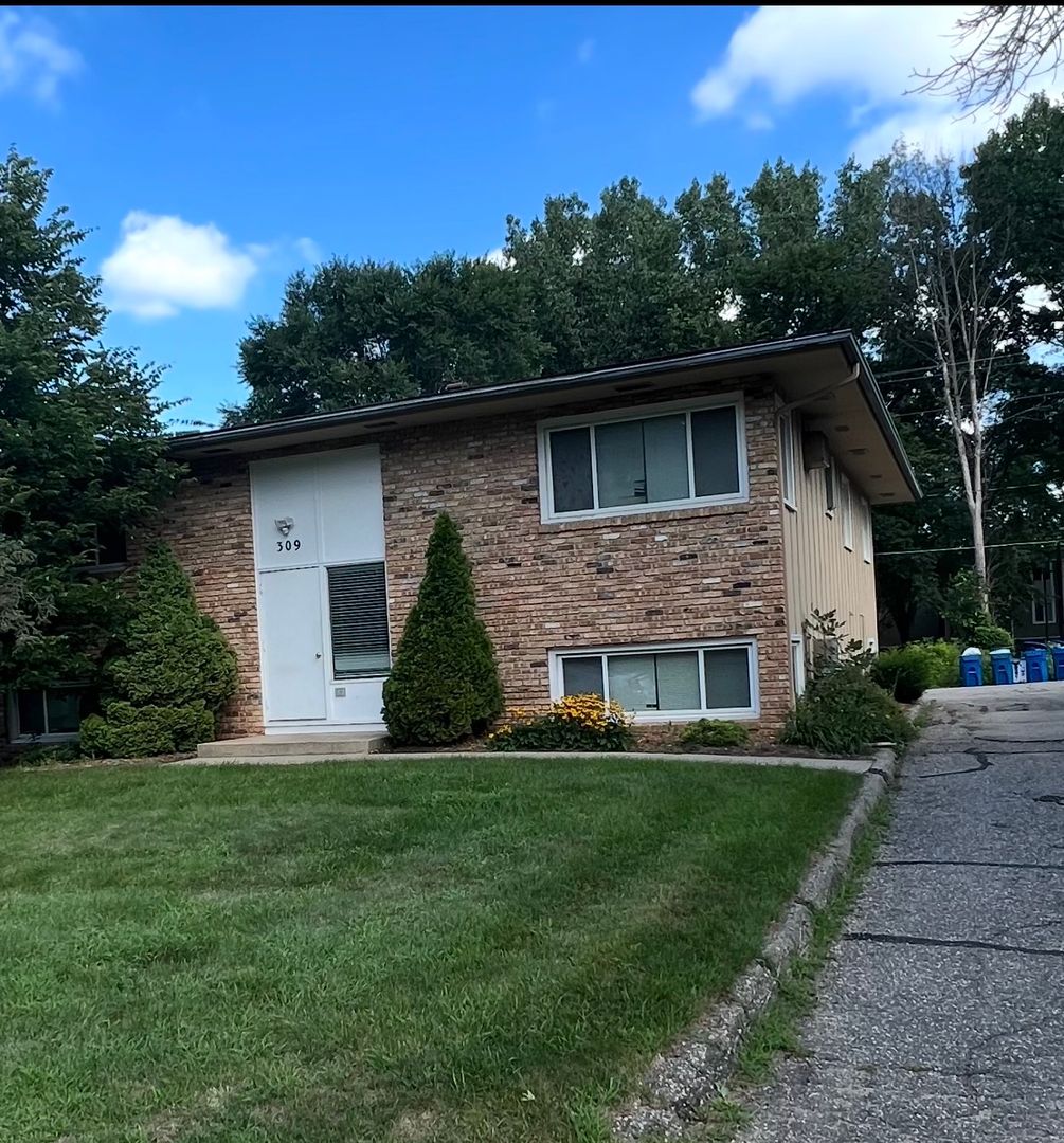 Rochester Apartment: 309 27th Street NE
