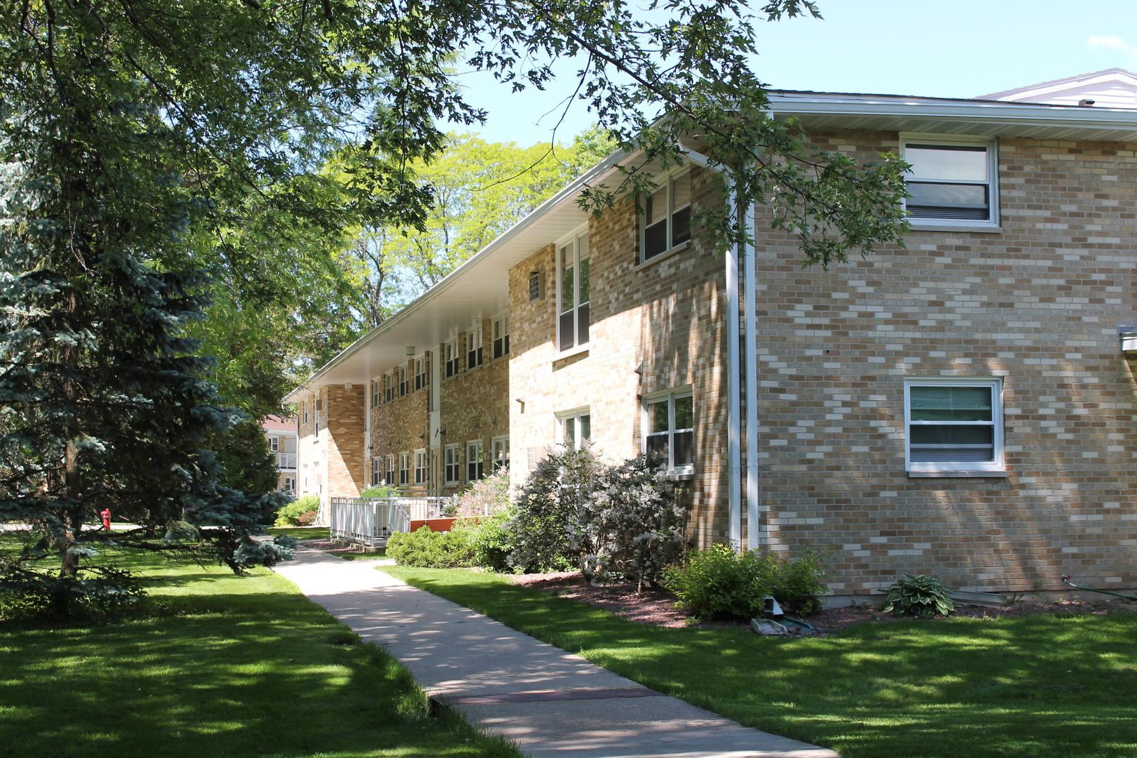 Madison Apartment: 420 North Segoe Road