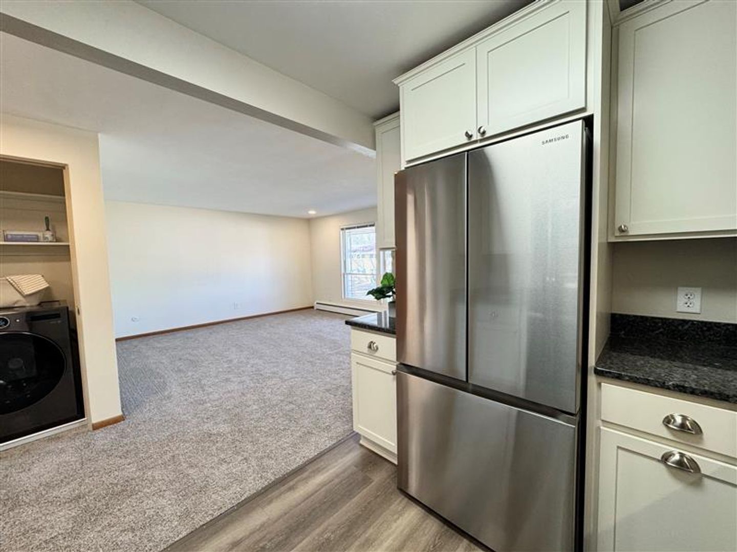 Madison Apartment: 420 N Segoe Rd